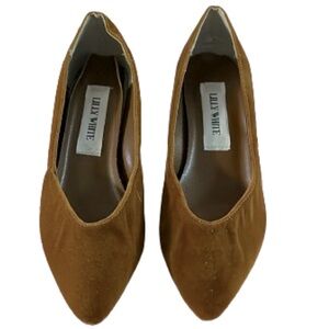 Lilly White NWOB size 5M brown suede heels.